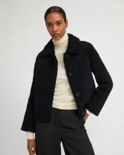 Veste Courte Boutonnée En Agneau Mérinos