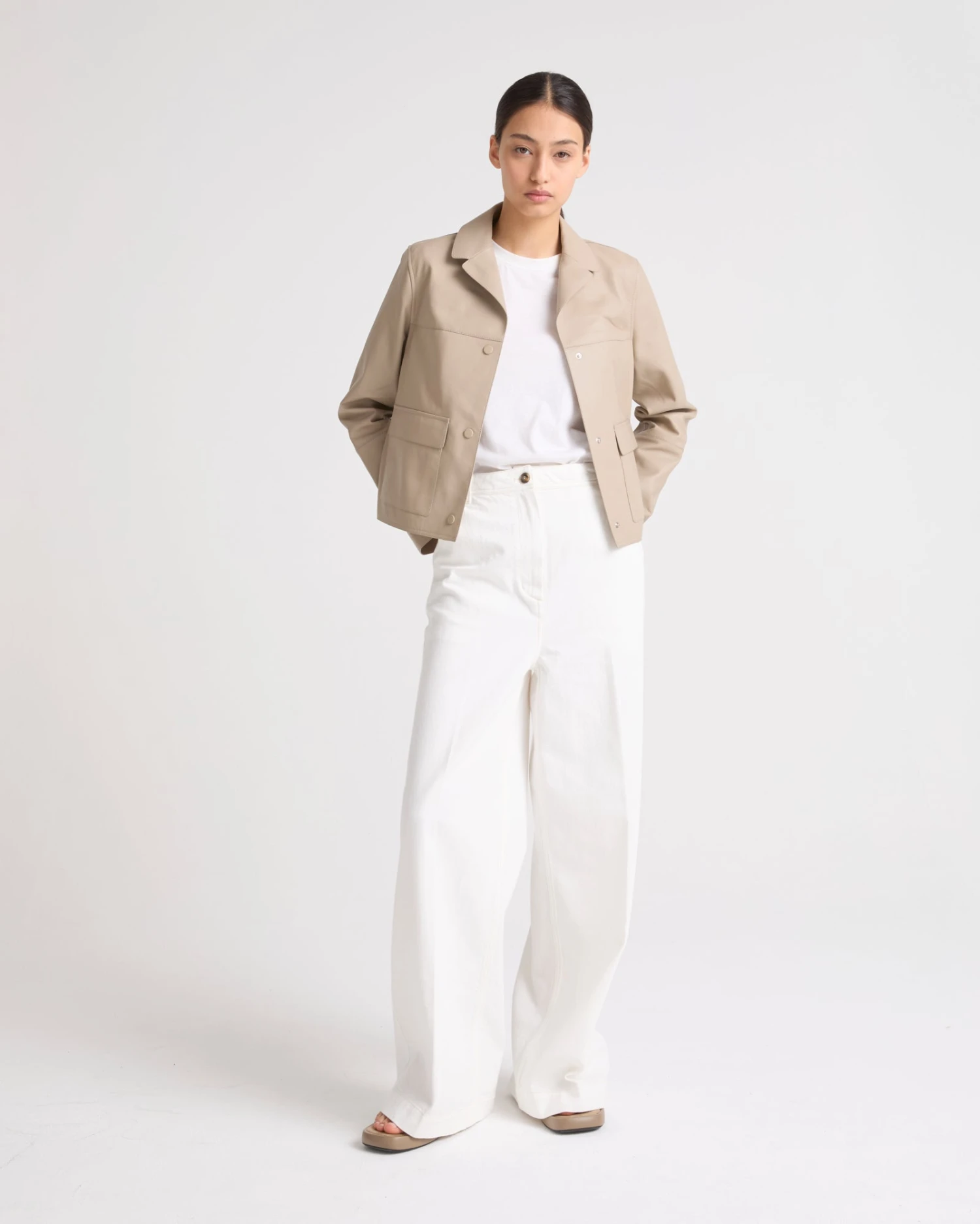 Veste Courte En Cuir D'agneau 4 Veste Courte En Cuir D'agneau – Image 2