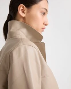 Veste Courte En Cuir D'agneau 12 Veste Courte En Cuir D'agneau -yves salomon boutique 24EYV22752APXXA2237 4