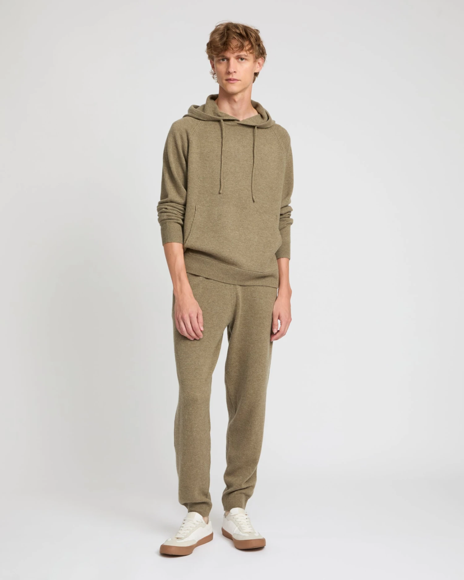 Pull à Capuche En Lainage Cachemire 4 Pull à Capuche En Lainage Cachemire – Image 2