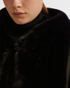 Gilet à Capuche En Fourrure De Vison à Poils Longs -yves salomon boutique 24WYG30866VMLXA7029 3 20d9dcbe 5f6a 4b9f 8a92 42b6749603d5