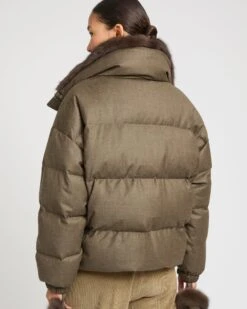 Doudoune Courte En Tissu Flanelle Loro Piana Et Col Amovible En Zibeline 13 Doudoune Courte En Tissu Flanelle Loro Piana Et Col Amovible En Zibeline -yves salomon boutique 24WYV02766WO2WA9127 5 3dbb2eb3 8560 4426 a79f f46a91230c71