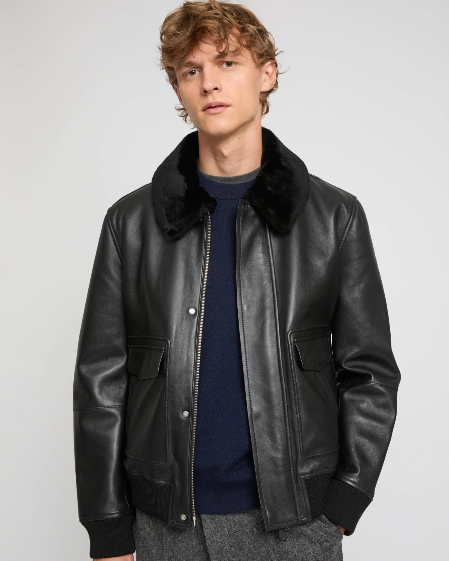 Veste Aviateur En Cuir Avec Col En Peau Lainée D'agneau Mérinos 5 Veste Aviateur En Cuir Avec Col En Peau Lainée D'agneau Mérinos – Image 3
