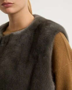 Gilet En Fourrure De Vison Long Poil -yves salomon boutique 25WYG30566VMLXA9015 3 b8af771b dd28 40be b8bd 940e84746e15