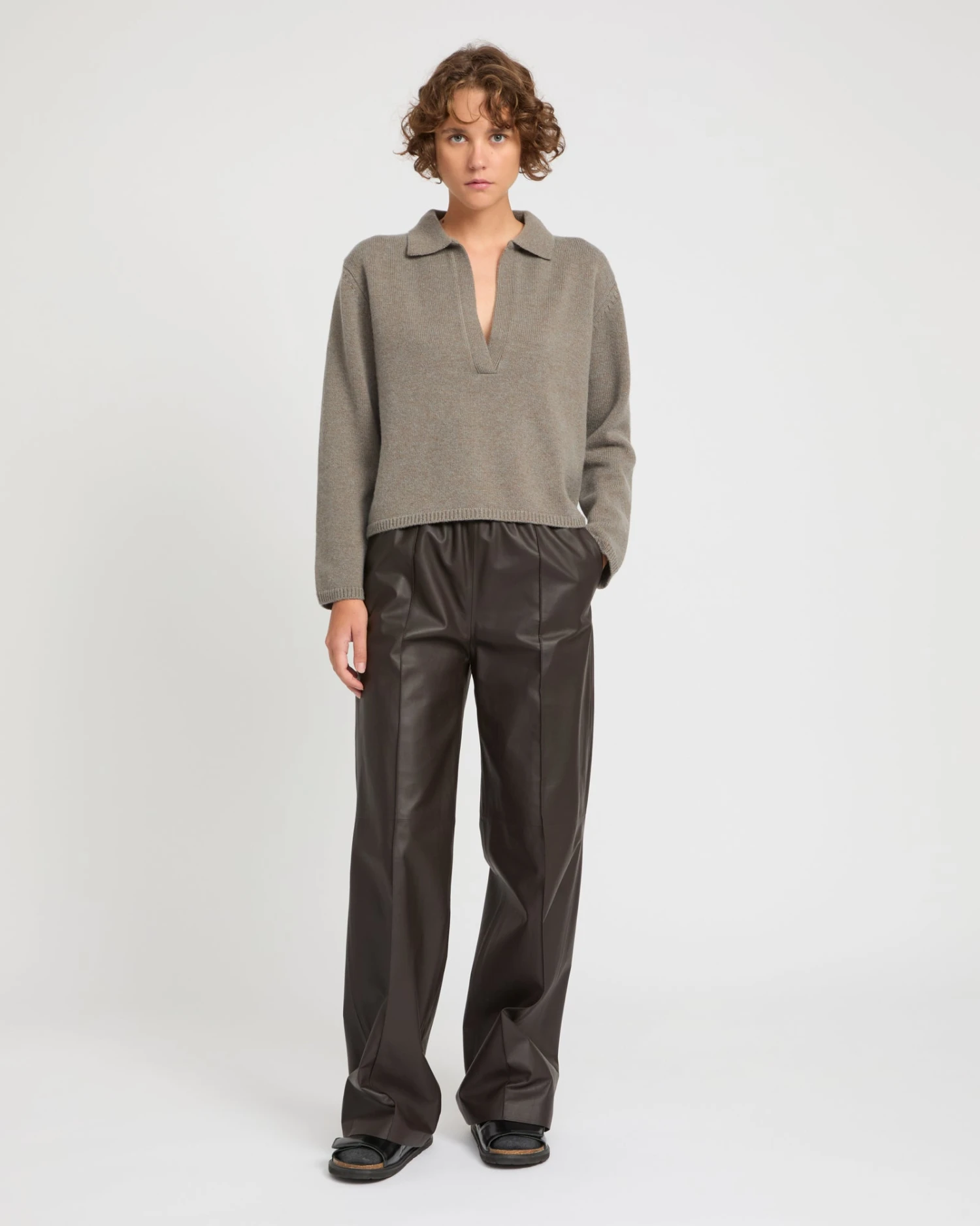 Pull à Col V En Laine Et Cachemire 4 Pull à Col V En Laine Et Cachemire – Image 2