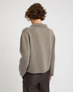 Pull à Col V En Laine Et Cachemire 9 Pull à Col V En Laine Et Cachemire -yves salomon boutique 25WYH50052MA6WB3084 3 3ebecd0f 0e37 4fad 8636 9ea6908da0a6