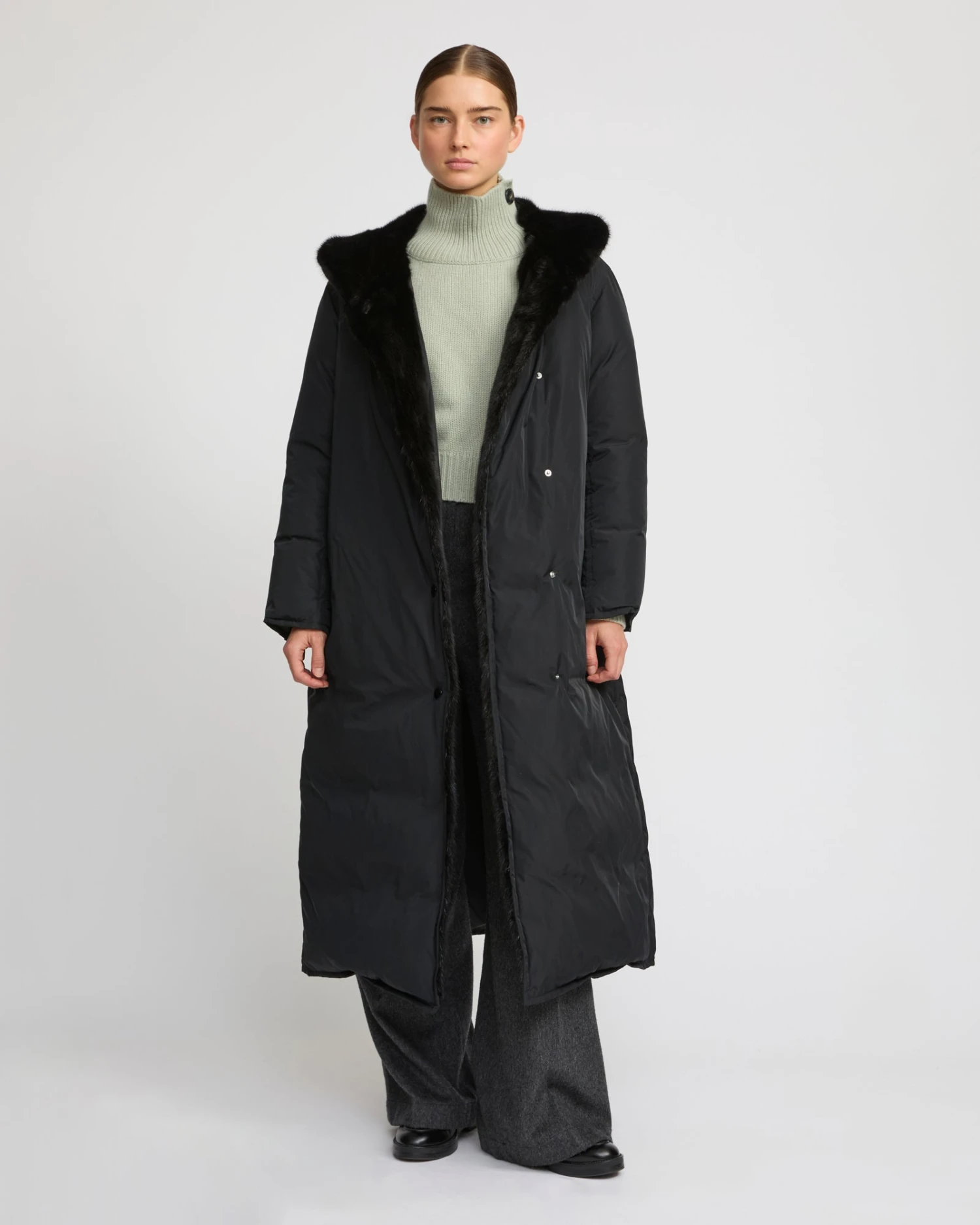 Manteau Doudoune Longue En Tissu Technique Et Fourrure De Vison 5 Manteau Doudoune Longue En Tissu Technique Et Fourrure De Vison – Image 3