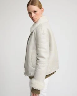 Veste Courte En Peau Lainée D'agneau De Toscane Curly Avec Finition Vintage -yves salomon boutique 25WYV61958MECVA2054 5