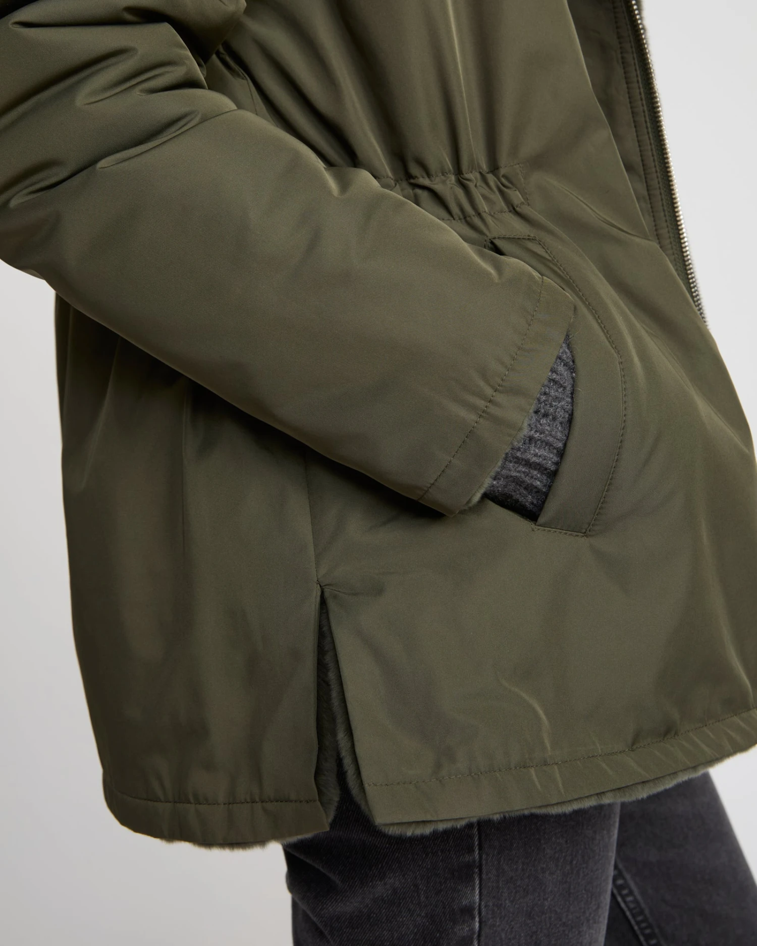 Parka à Capuche Réversible En Tissu Technique Et Lapin Rex 6 Parka à Capuche Réversible En Tissu Technique Et Lapin Rex – Image 4