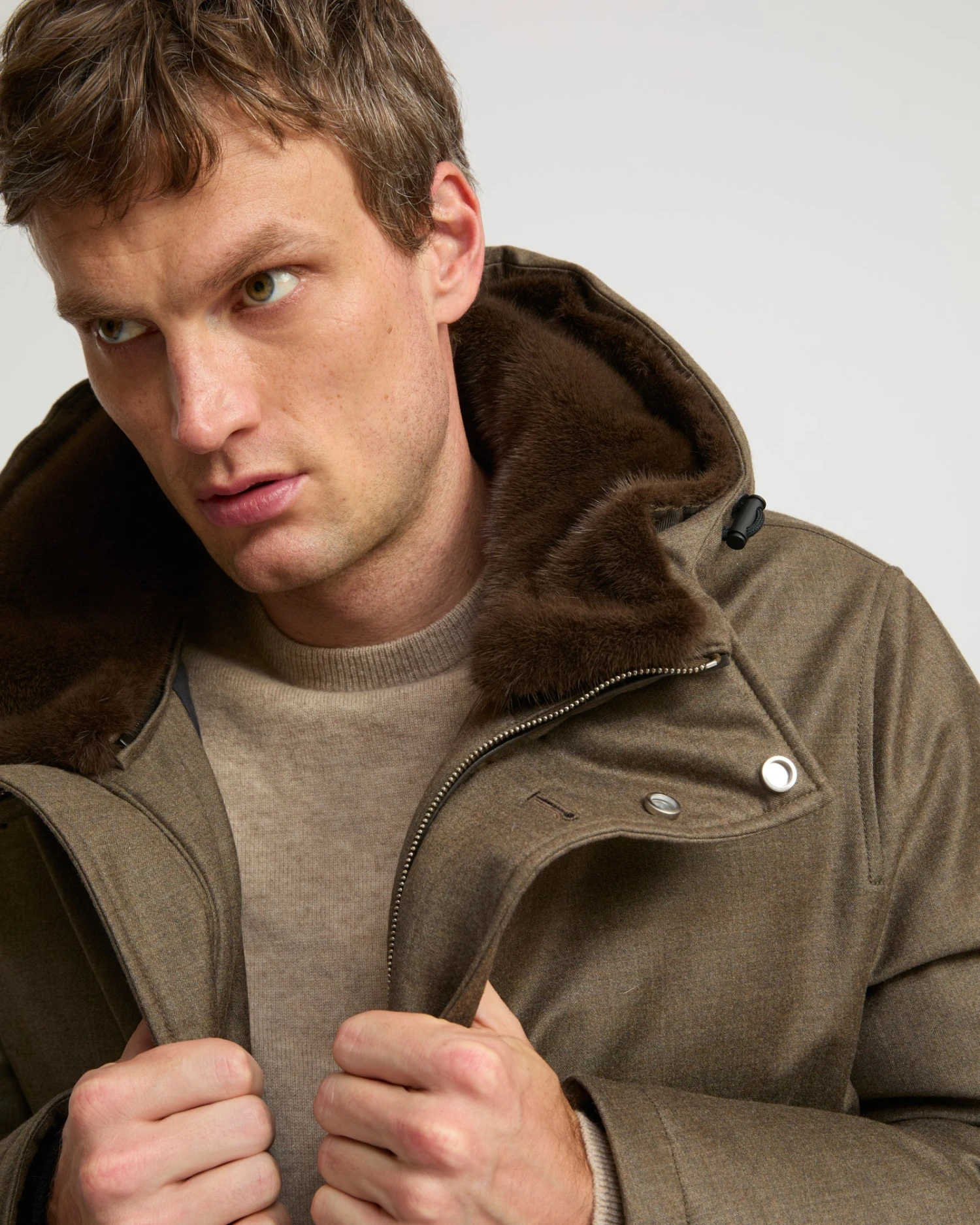 Parka Longue Iconique En Tissu Loro Piana Imperméable Avec Fourrure De Vison 5 Parka Longue Iconique En Tissu Loro Piana Imperméable Avec Fourrure De Vison – Image 3