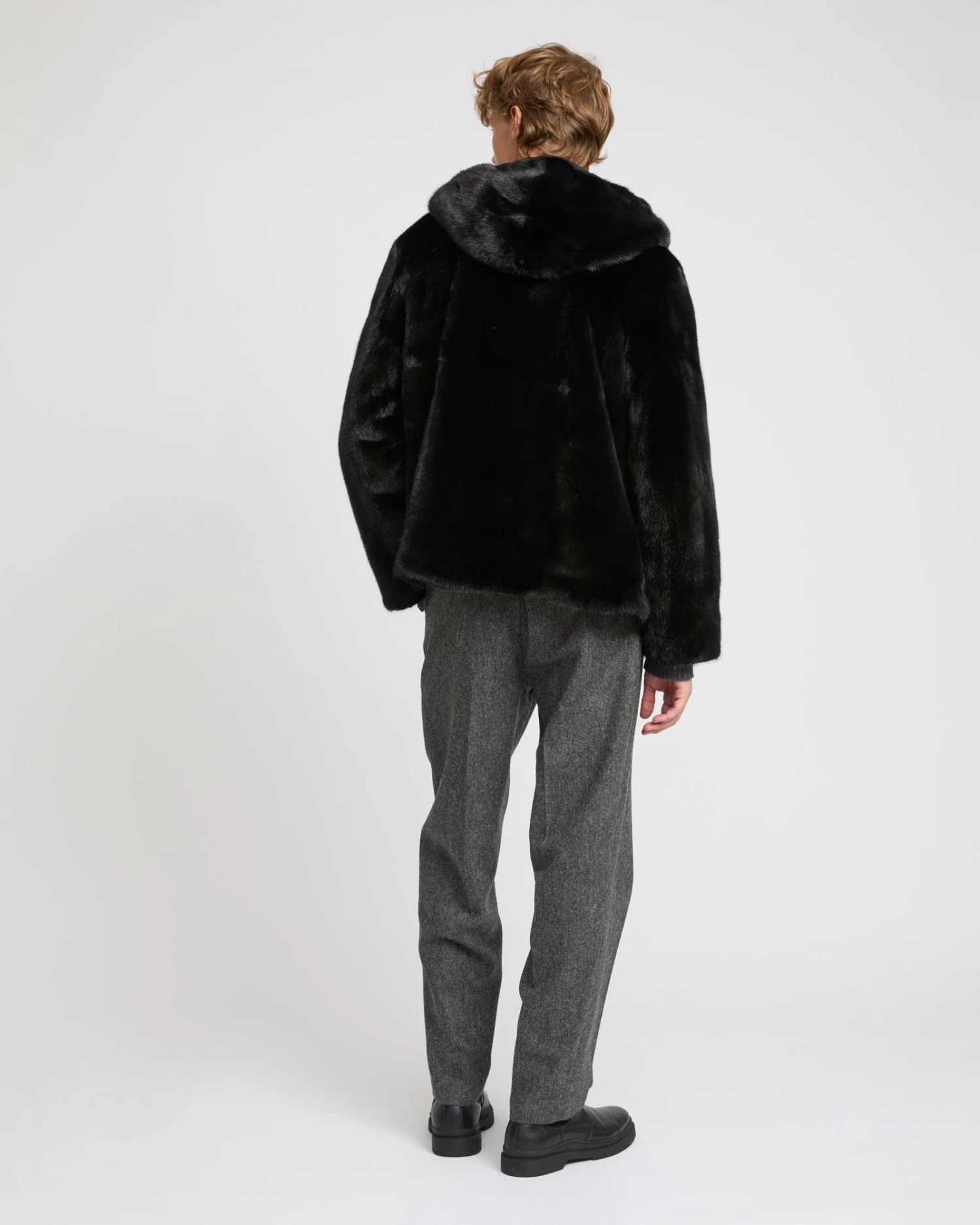 Blouson à Capuche Réversible En Fourrure De Vison Et Tissu Technique 7 Blouson à Capuche Réversible En Fourrure De Vison Et Tissu Technique – Image 5