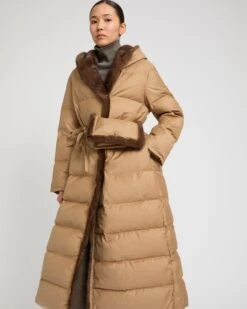 Manteau Doudoune Long Ceinturé En Tissu Flanelle Loro Piana Et Fourrure De Vison