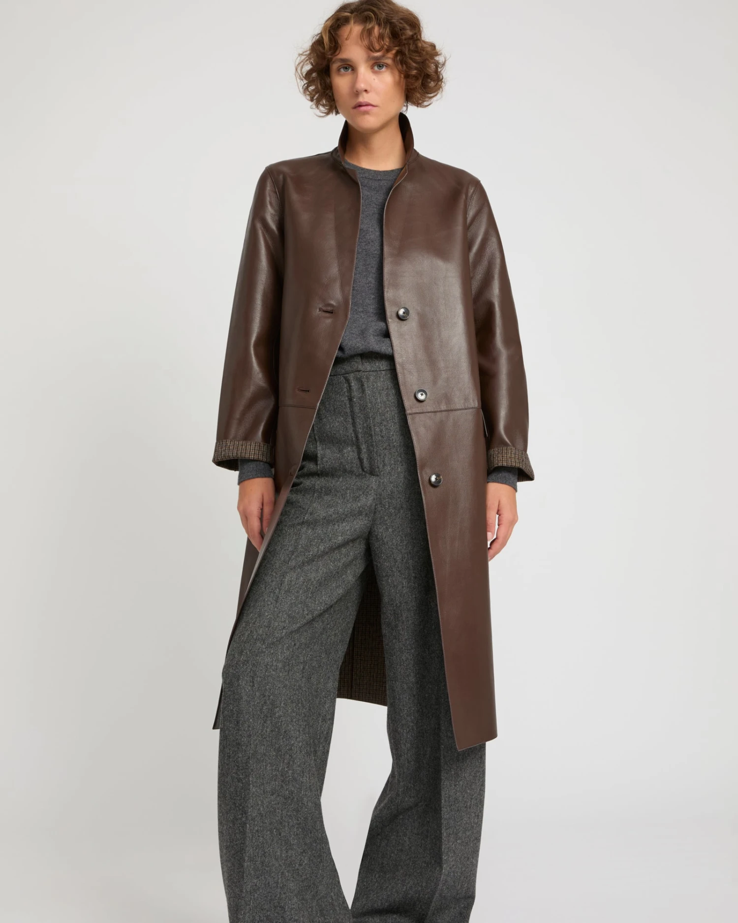 Manteau Droit En Cuir D'agneau Doublé Tissu Motif Pied-de-poule 3 Manteau Droit En Cuir D'agneau Doublé Tissu Motif Pied-de-poule