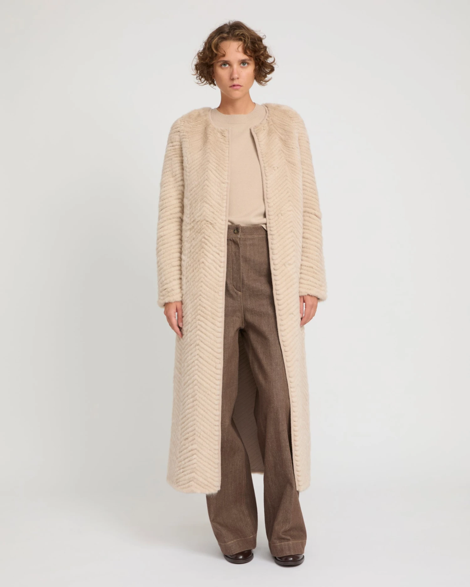 Manteau Long En Maille Mérinos Et Fourrure De Vison 5 Manteau Long En Maille Mérinos Et Fourrure De Vison – Image 3