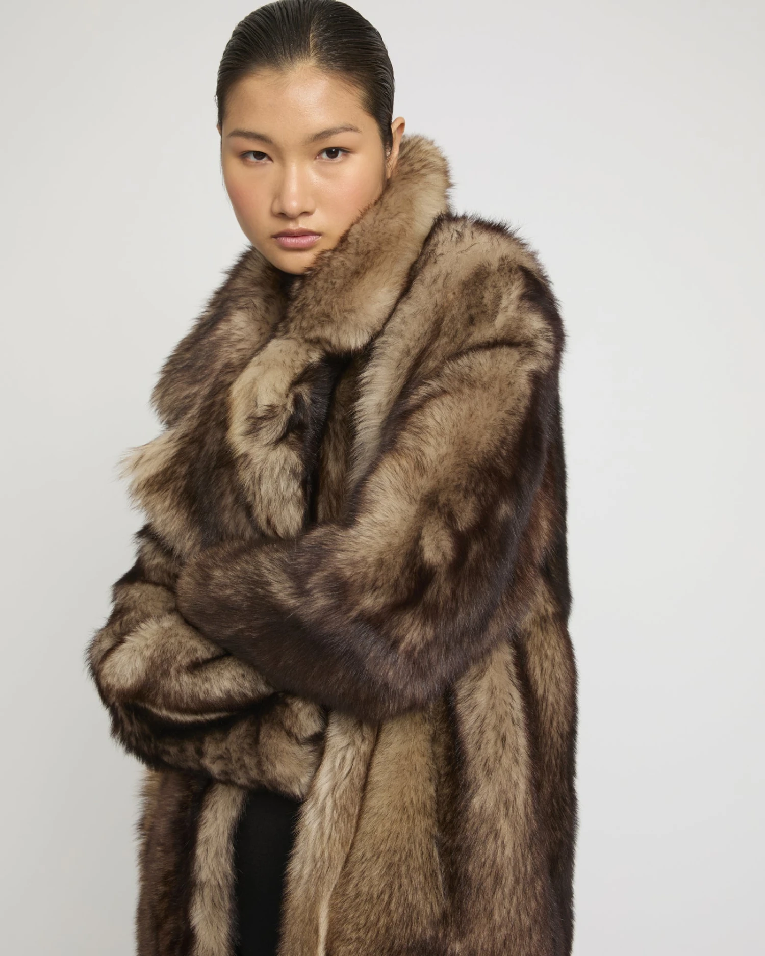 Manteau Long Réversible En Peau Lainée D'agneau Toscane Folk 5 Manteau Long Réversible En Peau Lainée D'agneau Toscane Folk – Image 3