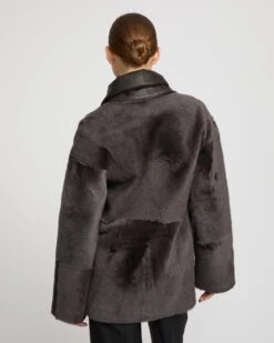 Veste Longue Drapée En Peau Lainée D'agneau -yves salomon boutique 26WYV60175MERLA9125 4