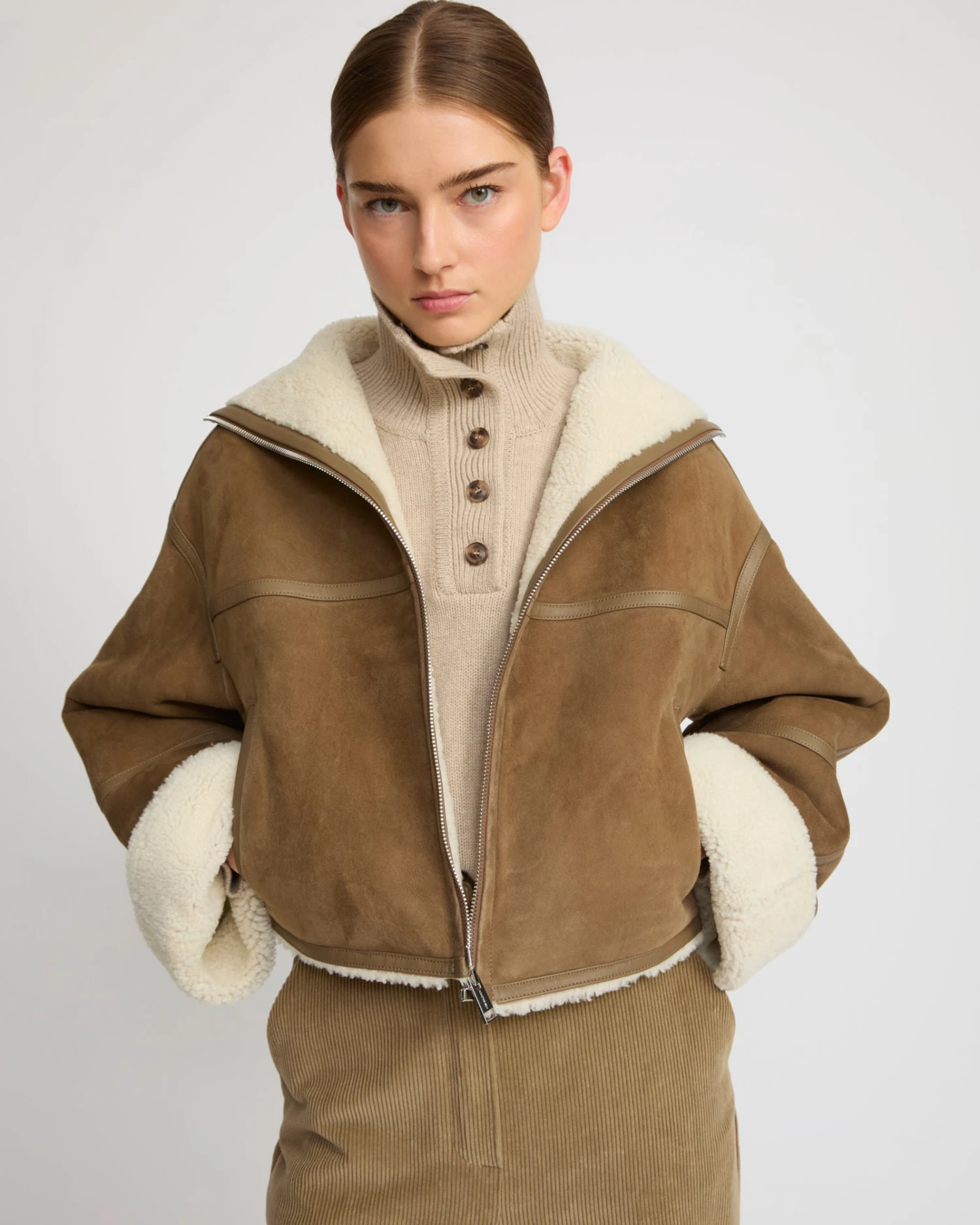 Veste Croppée En Agneau Mérinos Suède 6 Veste Croppée En Agneau Mérinos Suède – Image 4